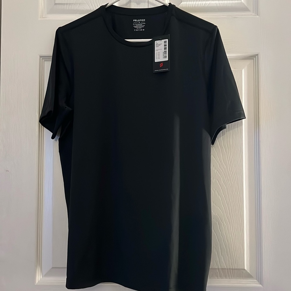 Brand new men’s peloton black t shirt